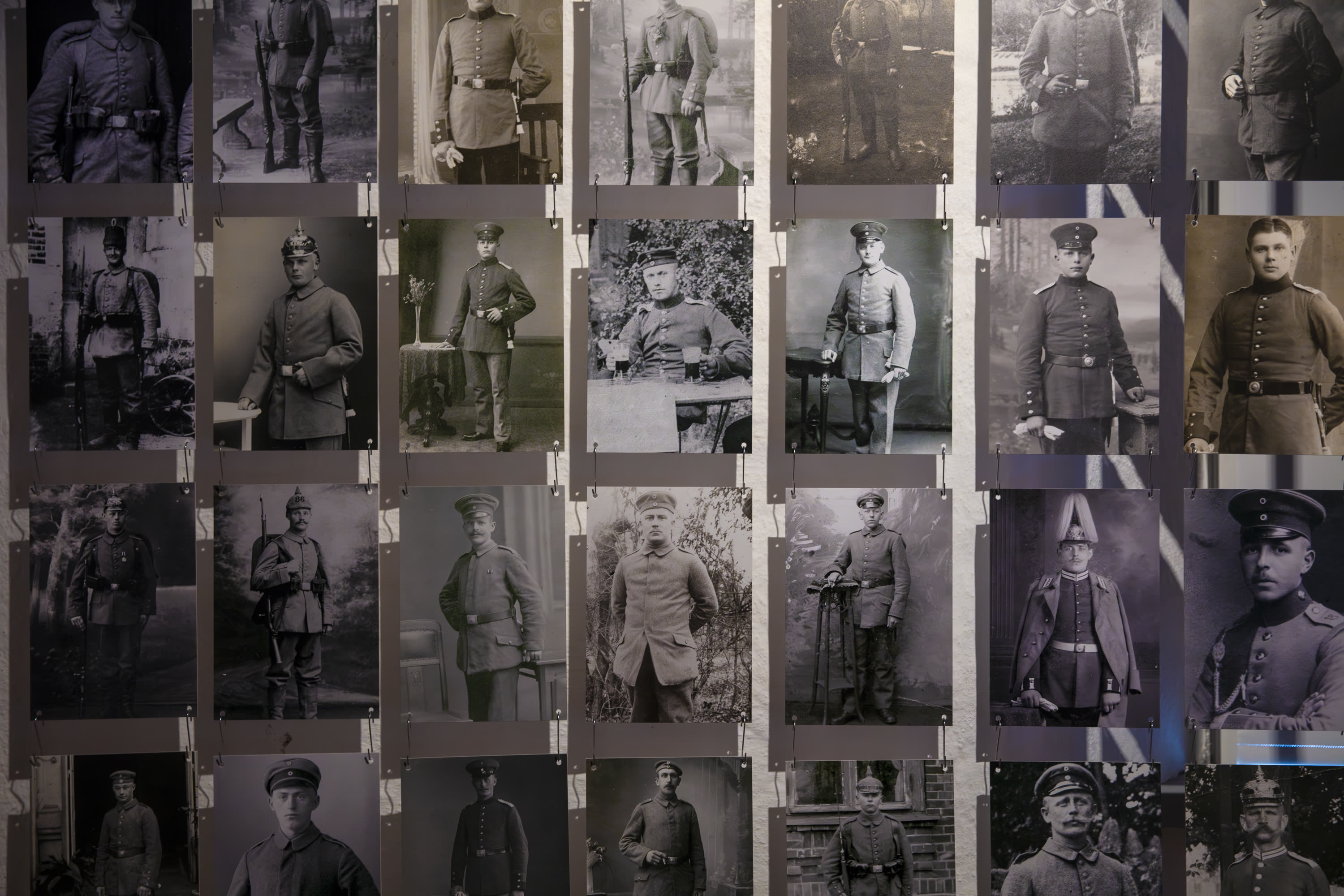 The wall with the faces of the soldiers