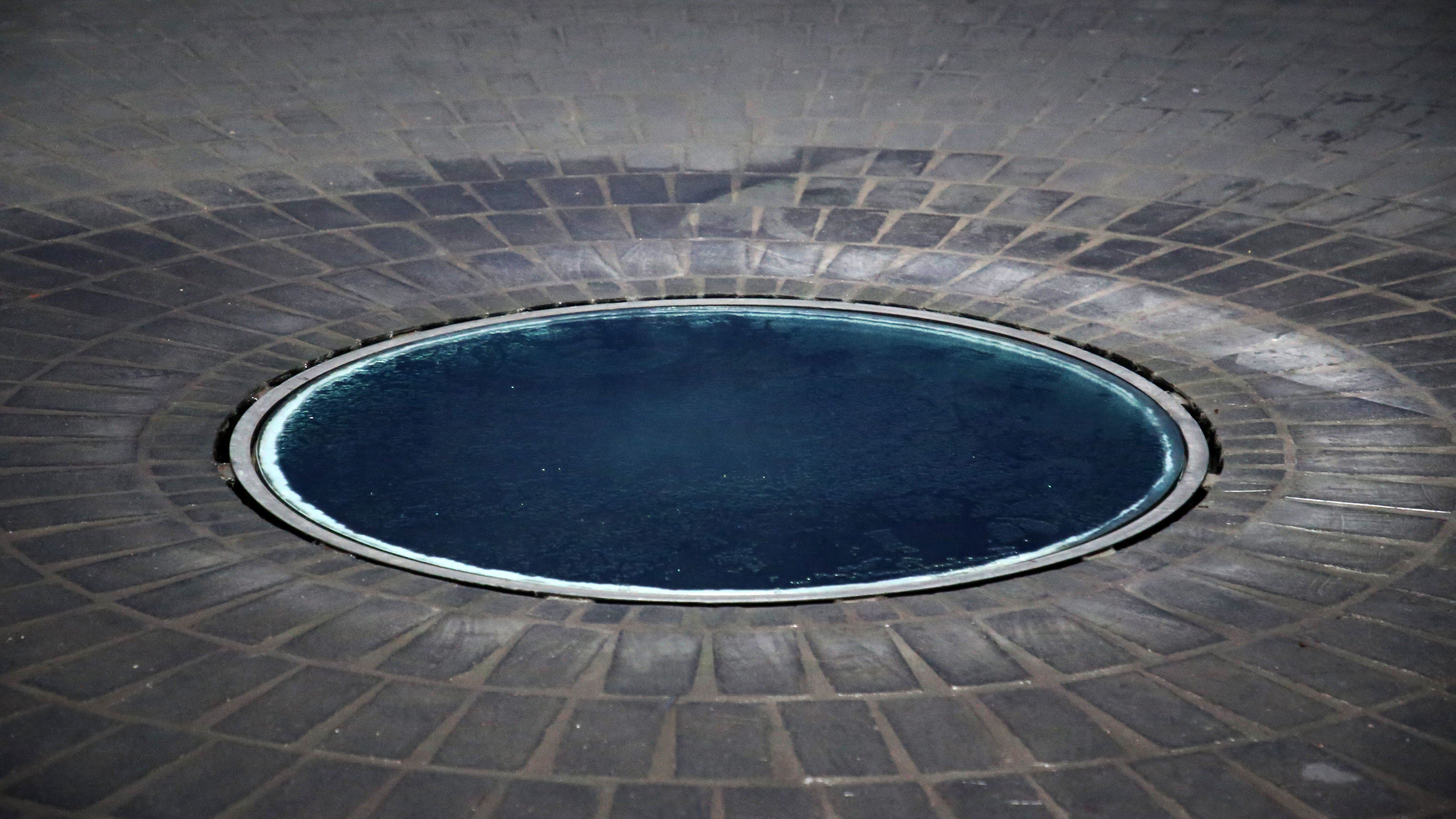 OPUS MORTURARIUM, installation view